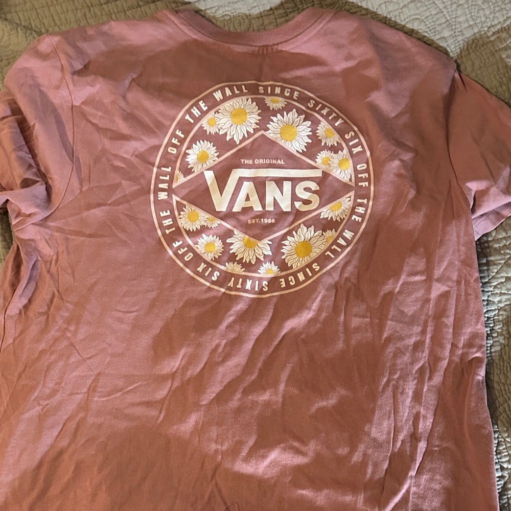 Vans Dusty Rose Tee with Daisy Graphic